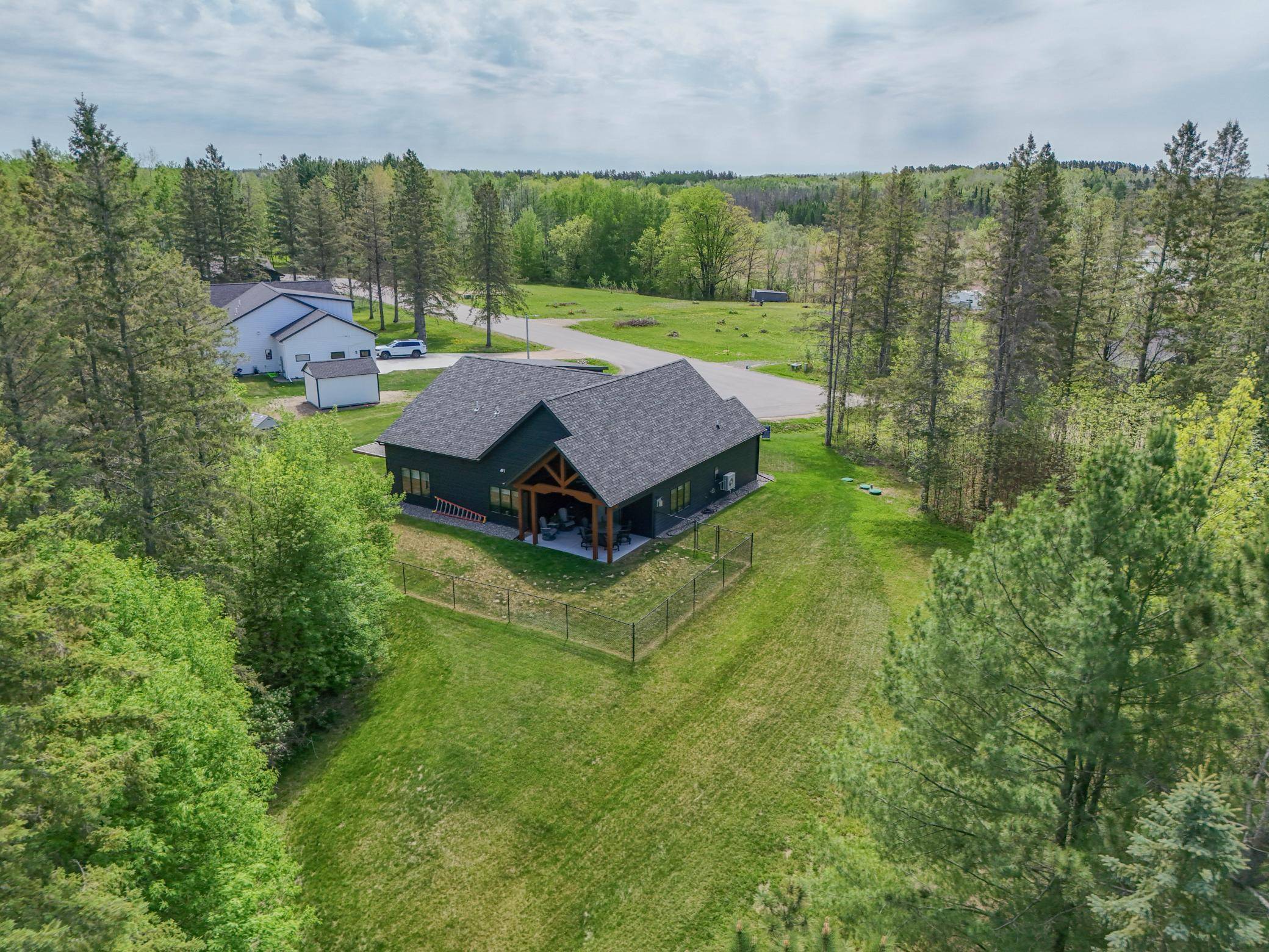 2855 SW 8th ST, Grand Rapids, MN 55744