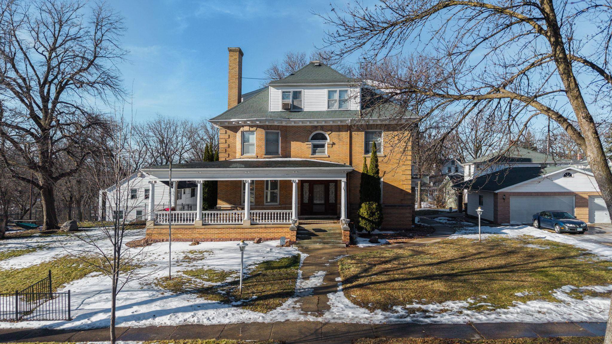 215 S 5th ST, Montevideo, MN 56265