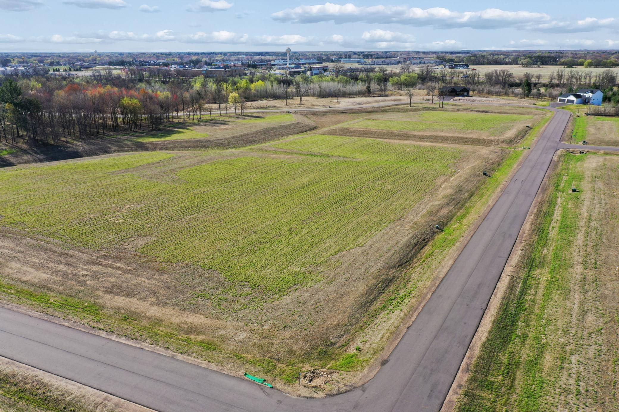 39033 Everton AVE, North Branch, MN 55056