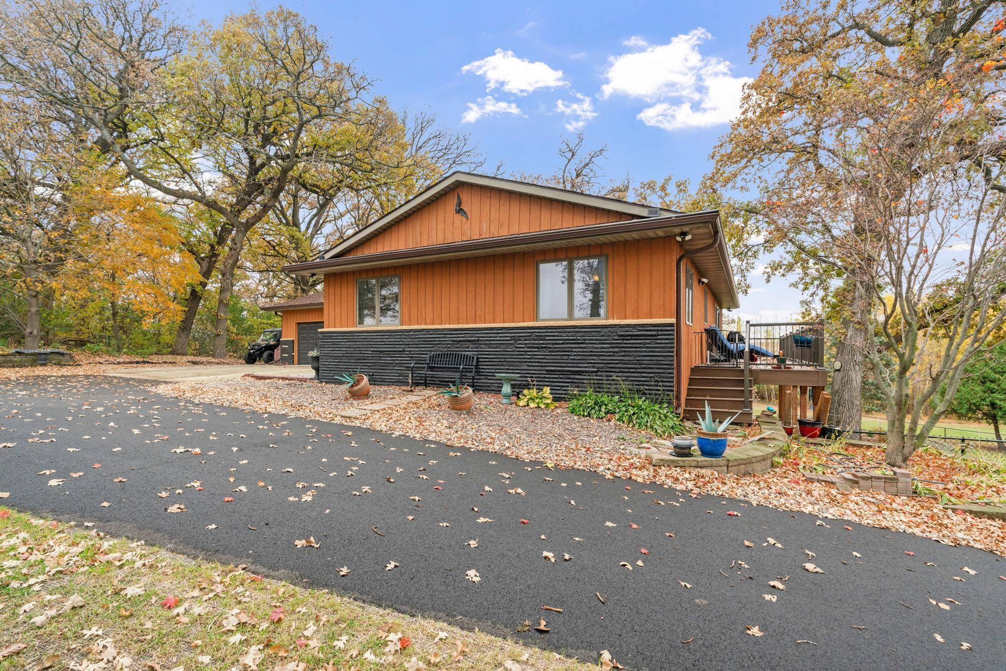 74500 240th ST, Albert Lea, MN 56007