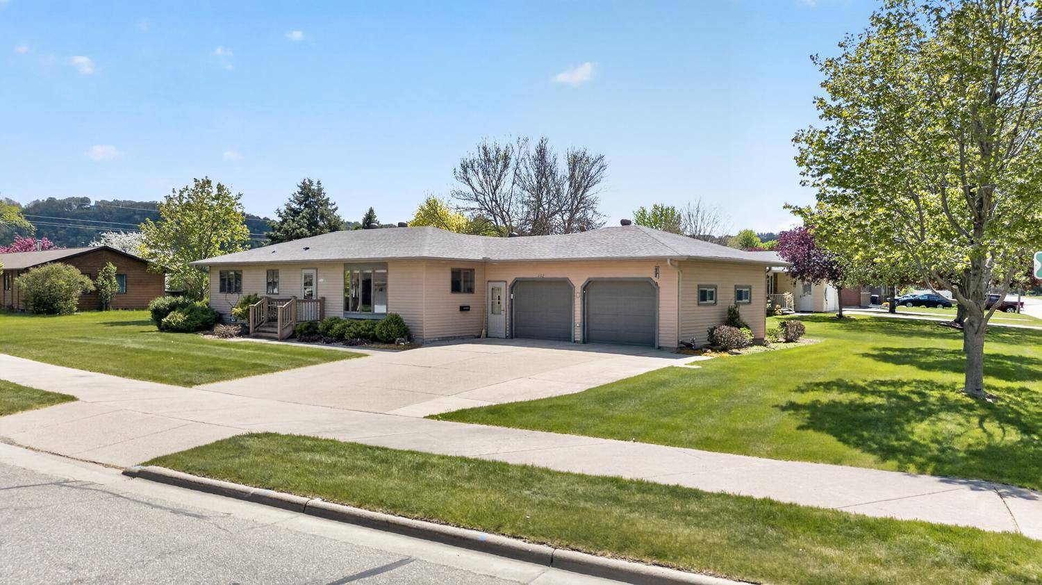 302 Cross ST, Lake City, MN 55041