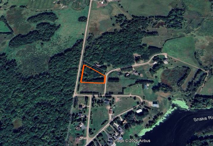 000 Mid-River RD, Pine City, MN 55063