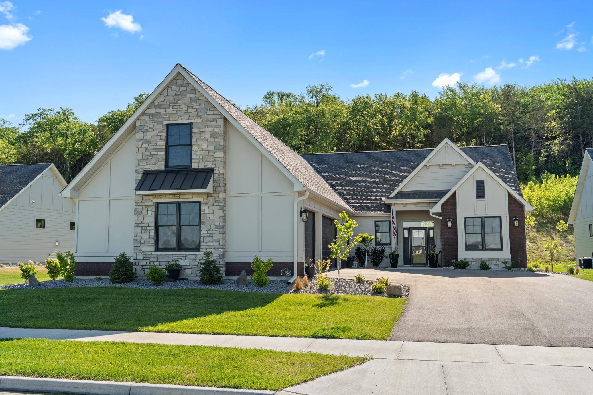 2400 Simply Living LN, Hudson, WI 54016