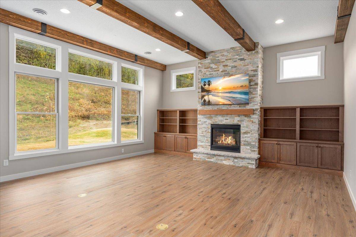 2400 Simply Living LN, Hudson, WI 54016