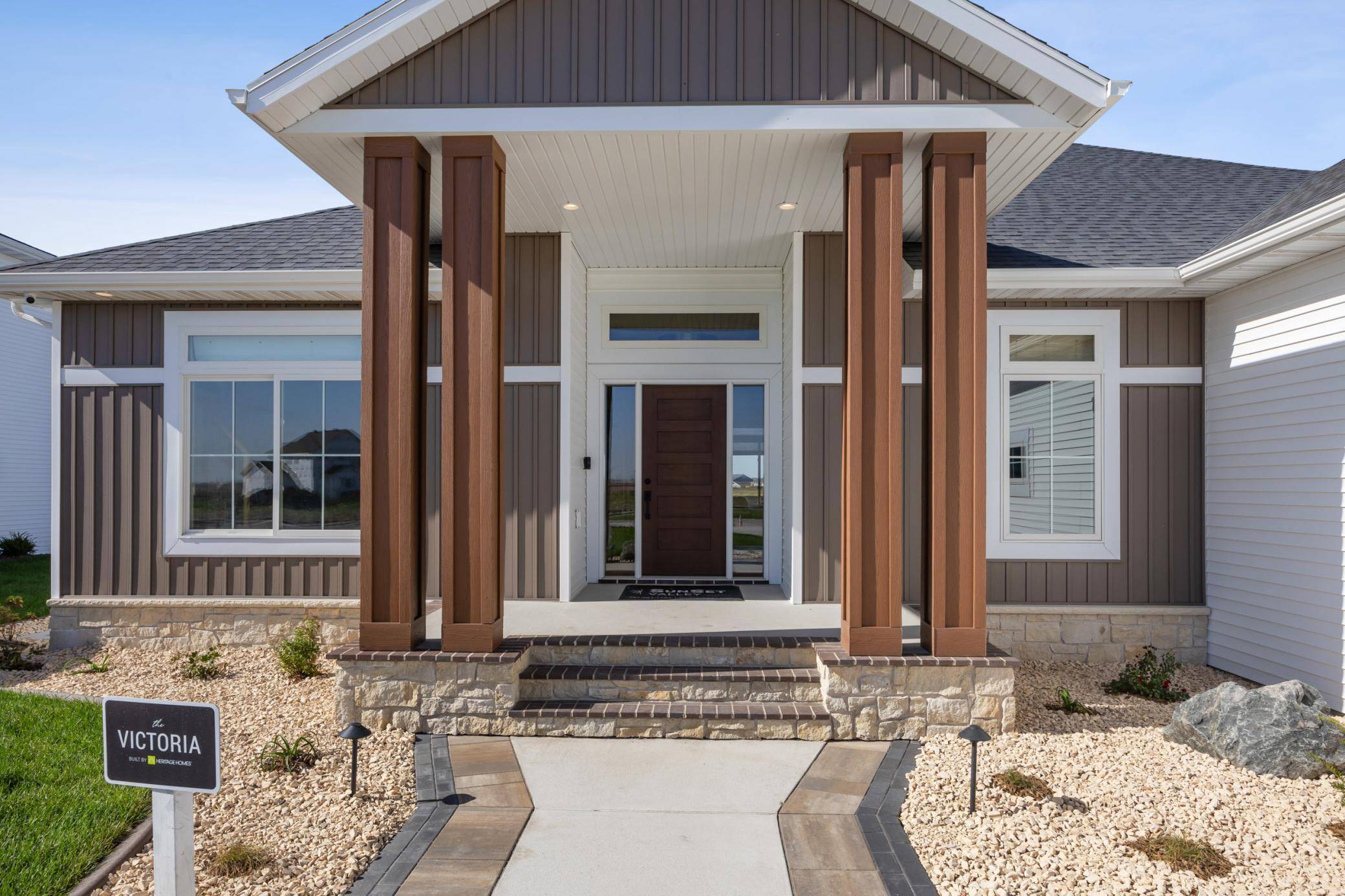 6833 Sunrise PT, Horace, ND 58047
