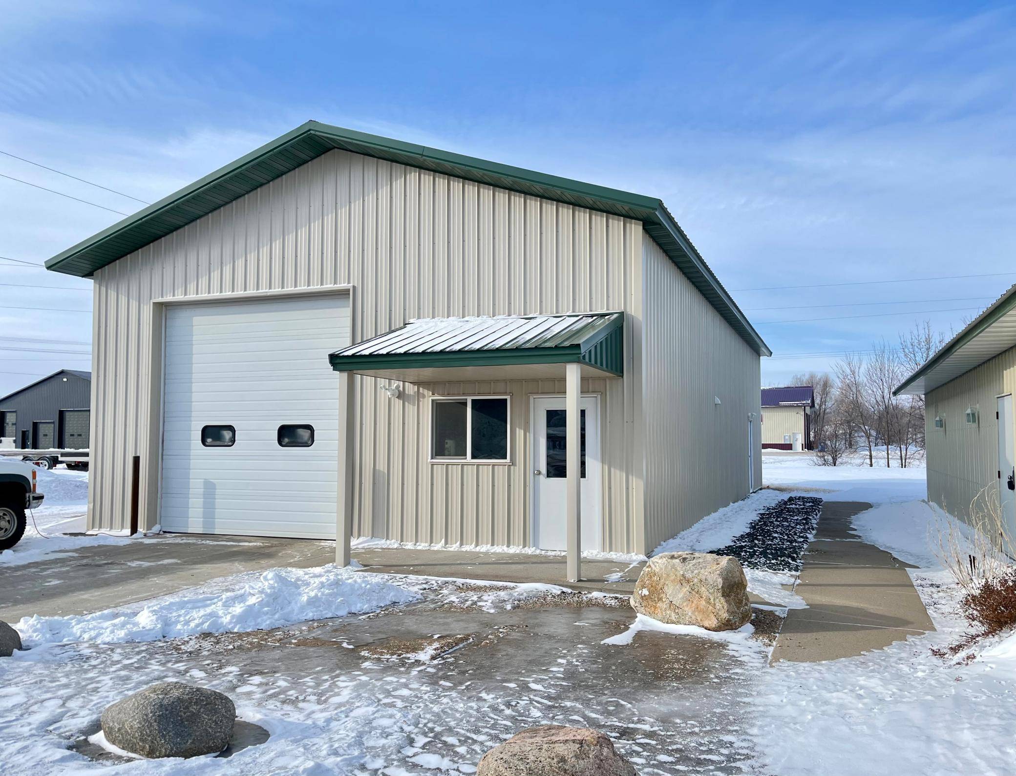 416 1/2 S Lake AVE, Battle Lake, MN 56515