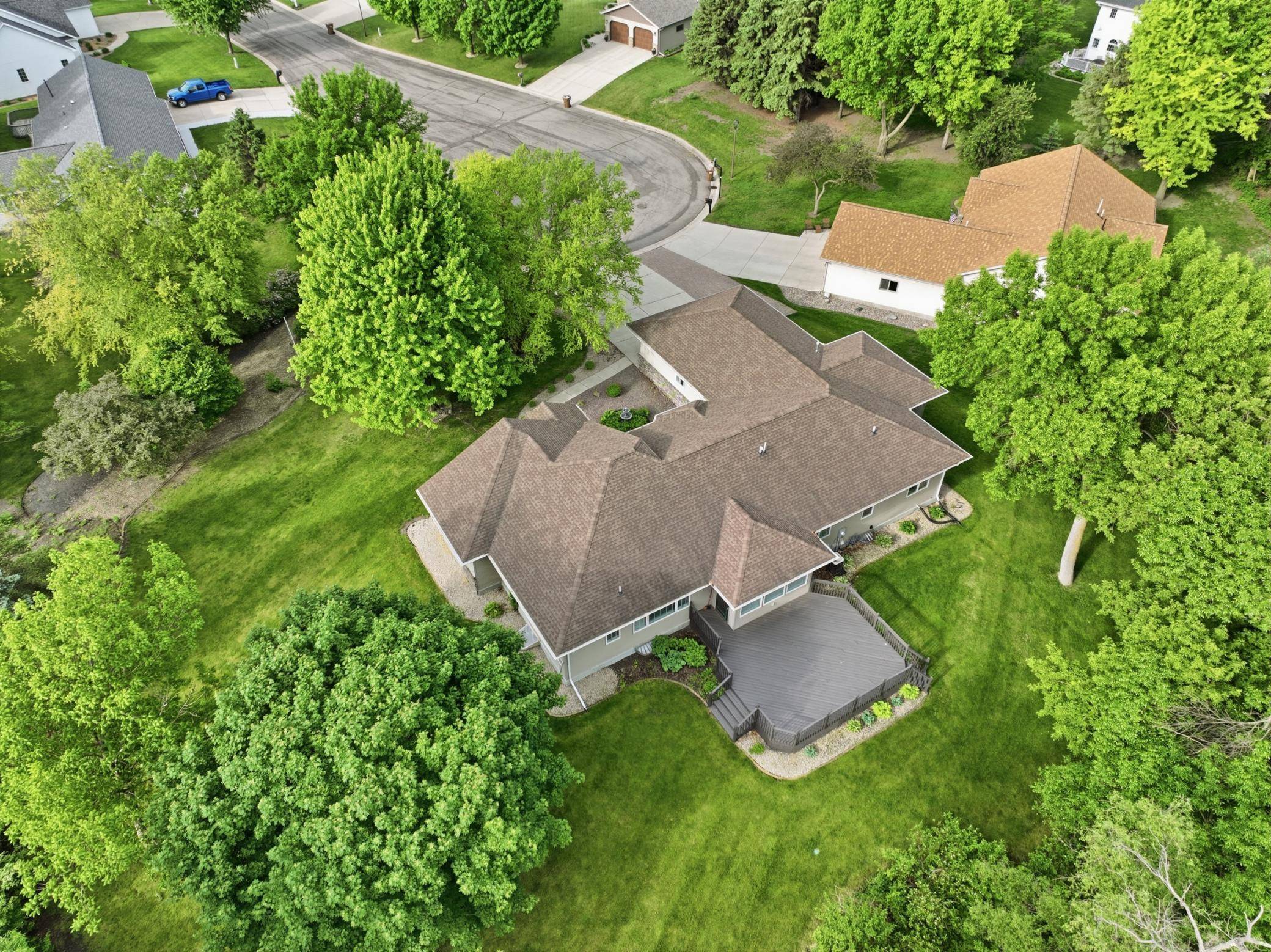 304 Lynsee LN, Montevideo, MN 56265