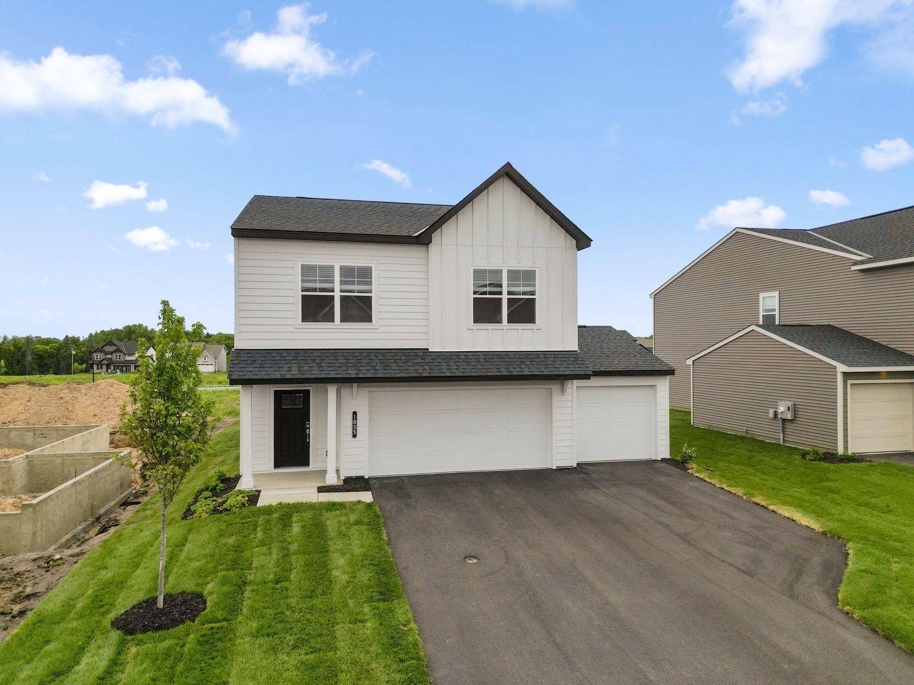 1055 Adamstown DR, Rosemount, MN 55068