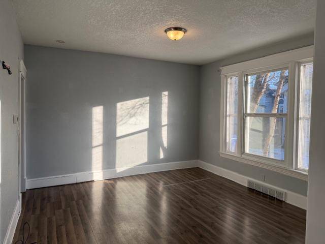 468 Bellows ST, Saint Paul, MN 55107