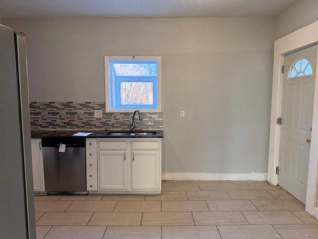 468 Bellows ST, Saint Paul, MN 55107