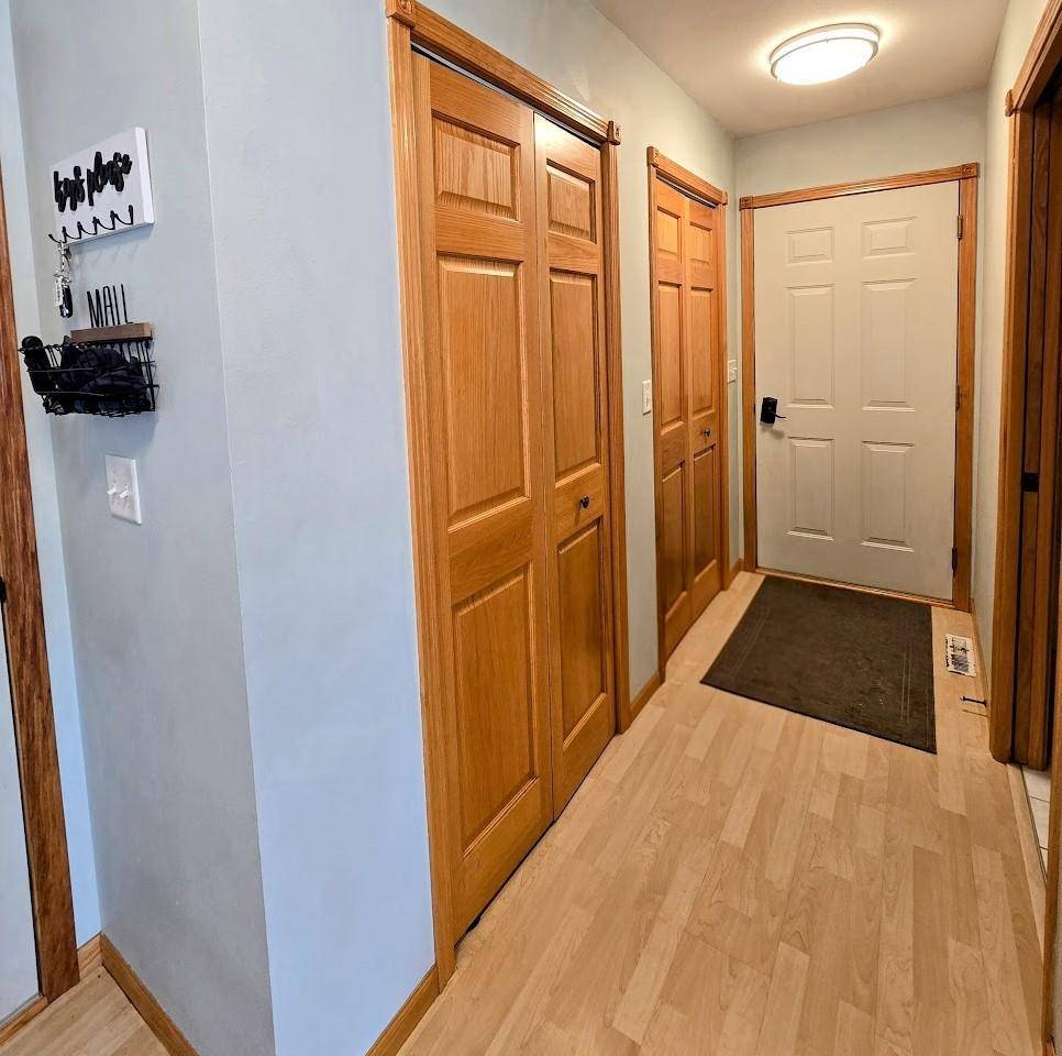 807 8th ST SW, Pipestone, MN 56164
