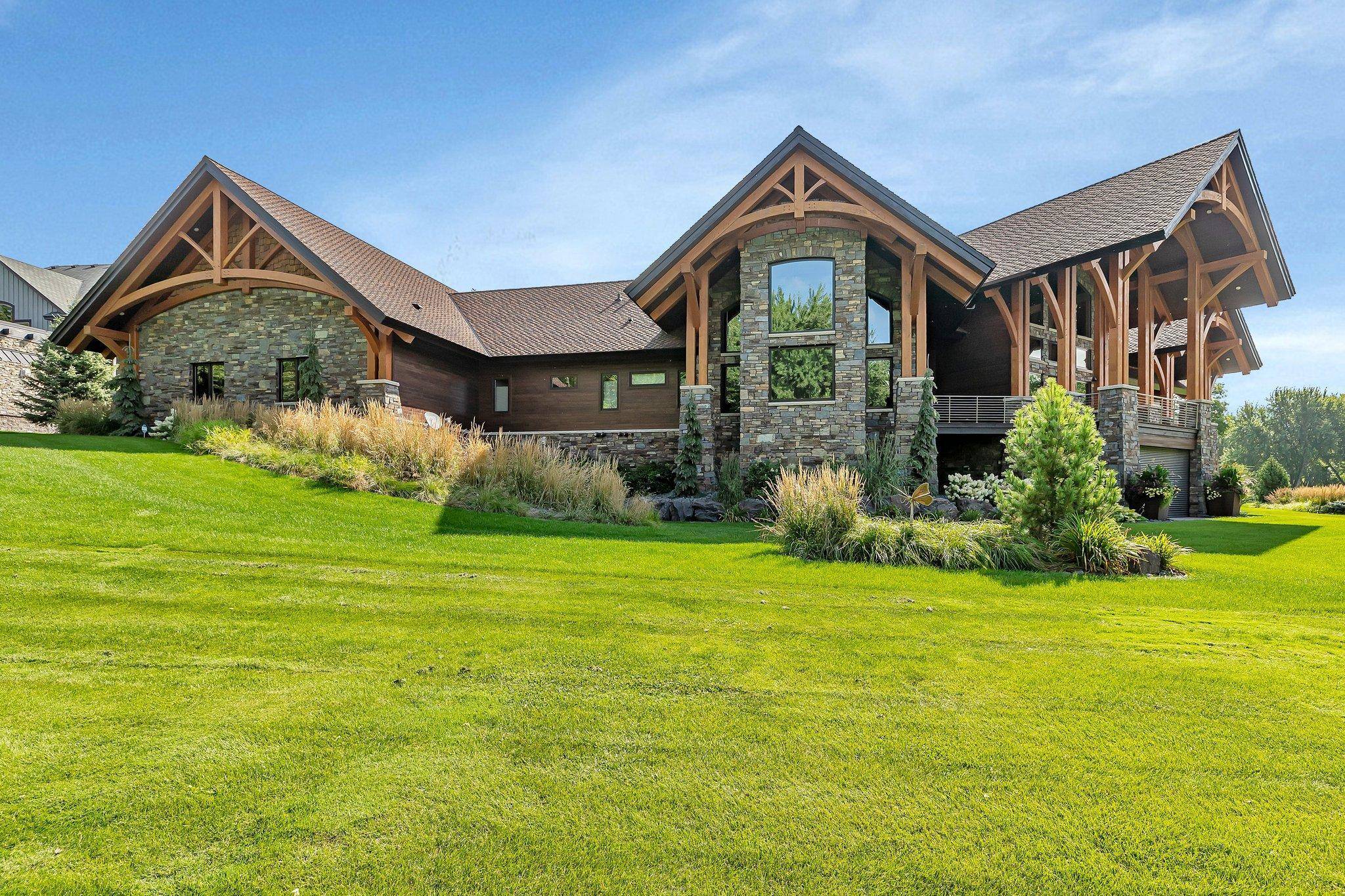 3121 Blackheath DR, Saint Cloud, MN 56301