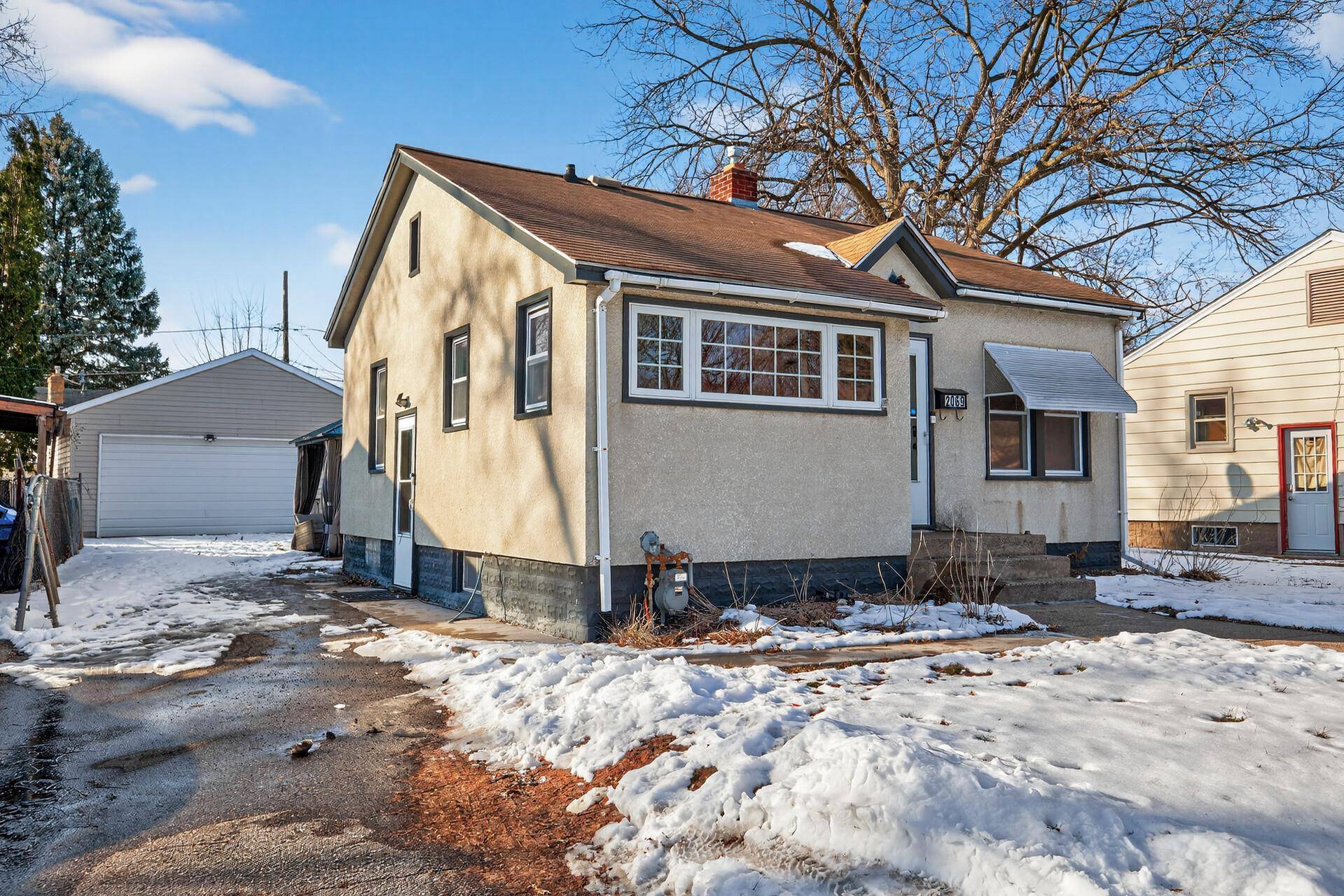 2069 Manitou AVE, Saint Paul, MN 55119