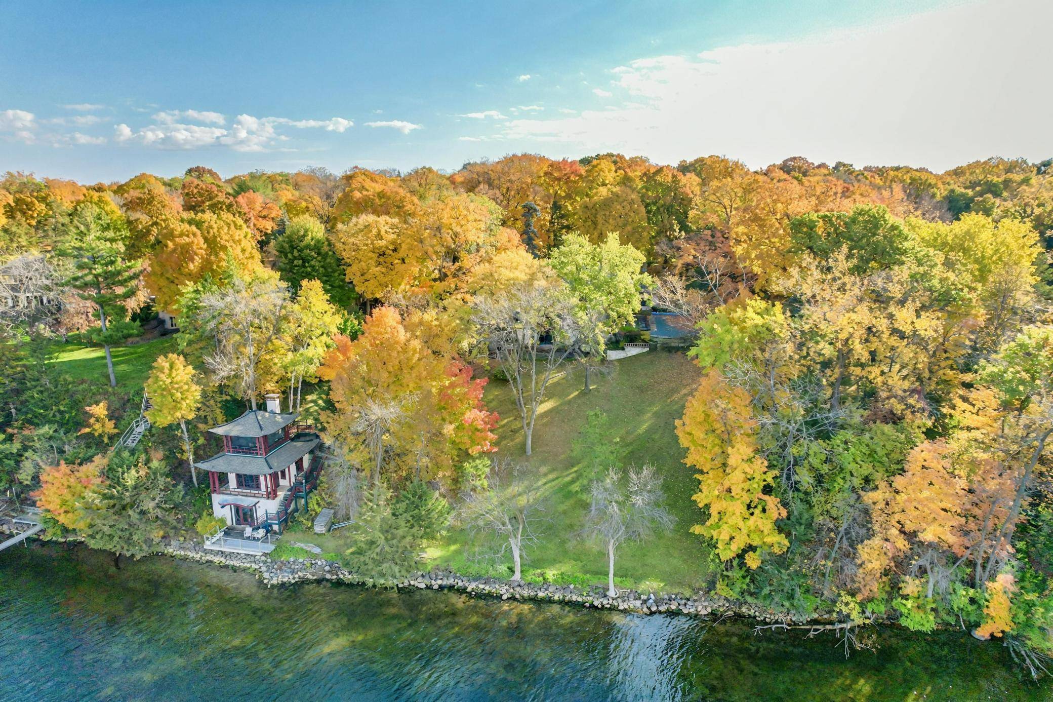 28100 Woodside RD, Excelsior, MN 55331
