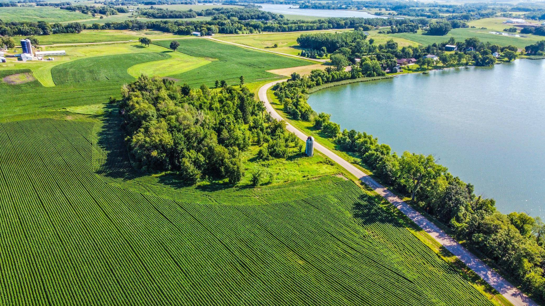 7250 Rutz Lake RD, Waconia, MN 55387