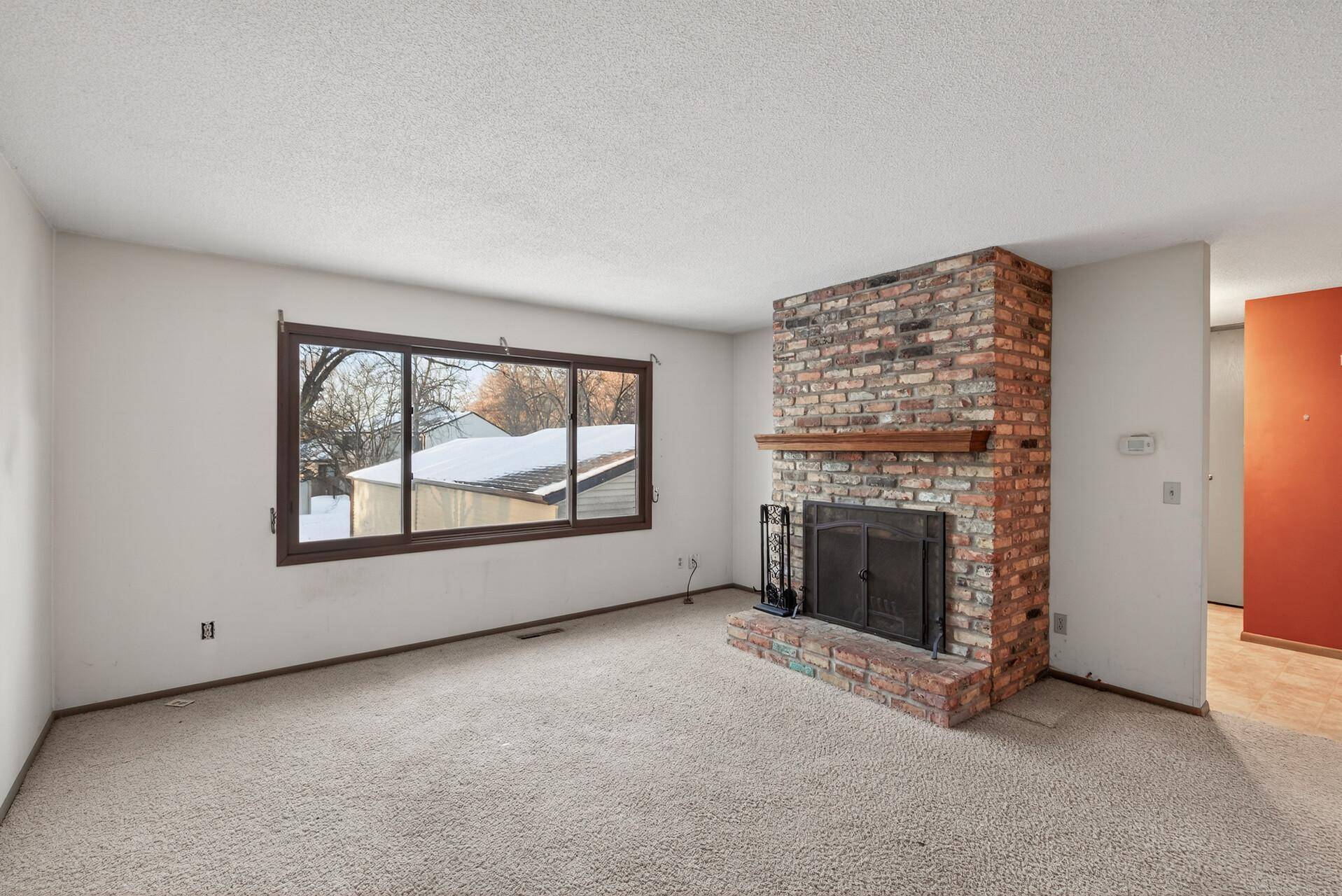 6368 Saint Johns DR, Eden Prairie, MN 55346