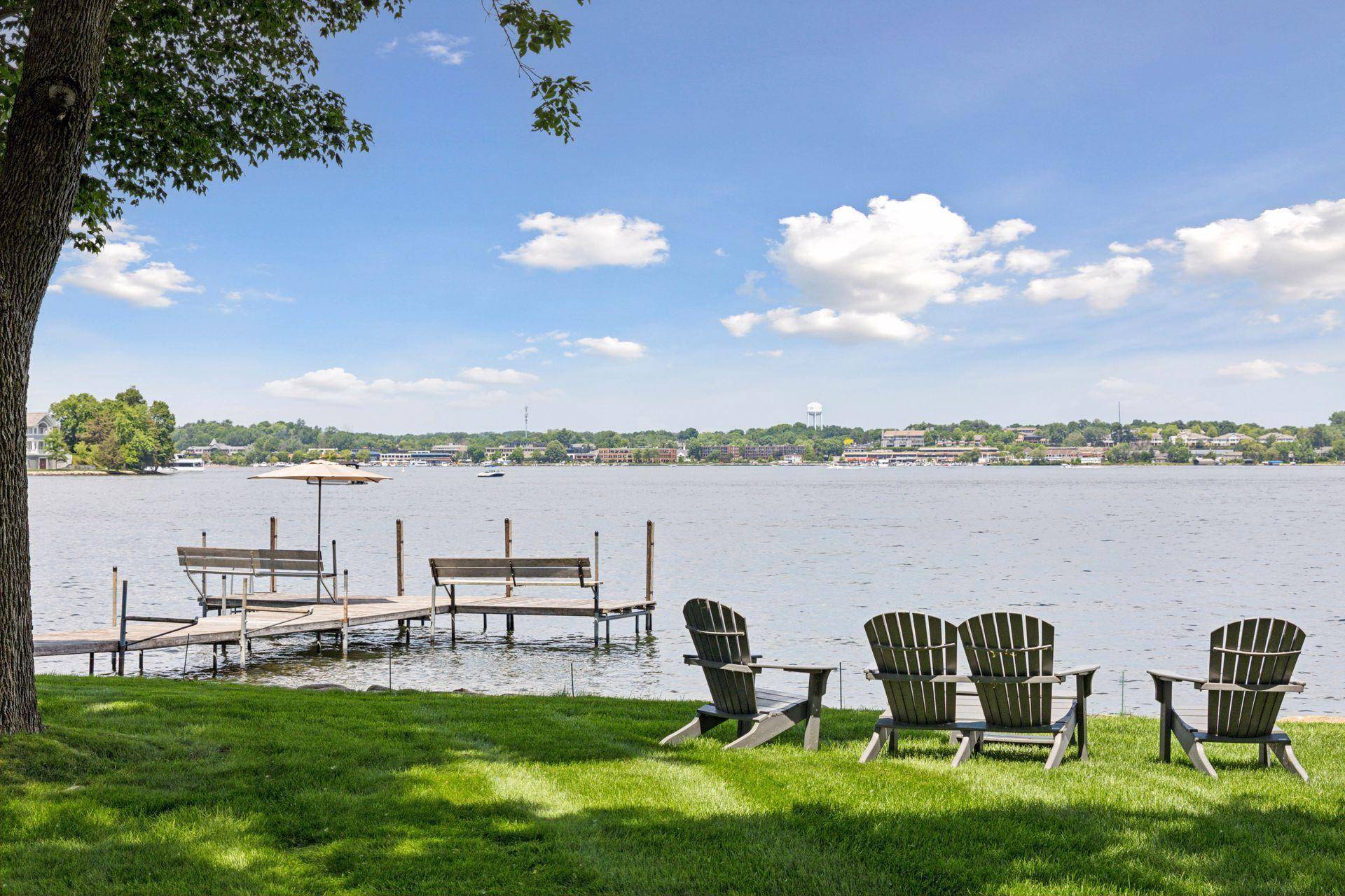 2670 Woolsey LN, Woodland, MN 55391
