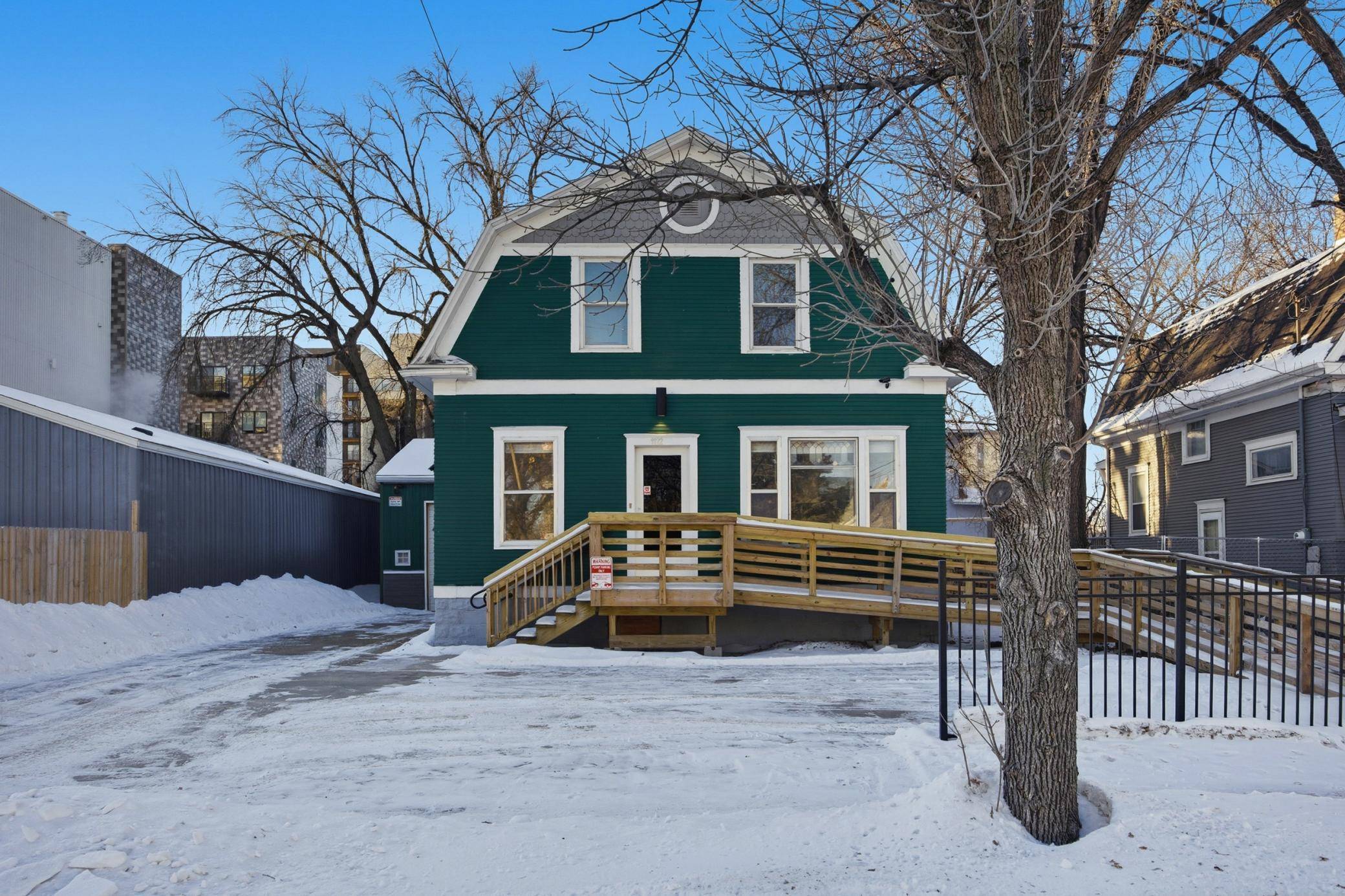 1122 4th AVE N, Fargo, ND 58102