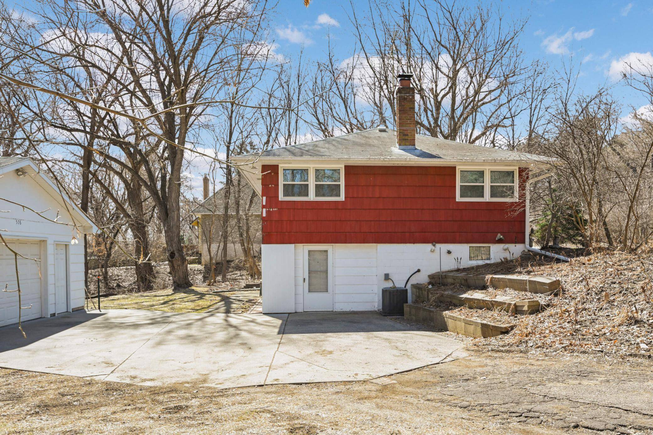 576 Lexington Pkwy S, Saint Paul, MN 55116