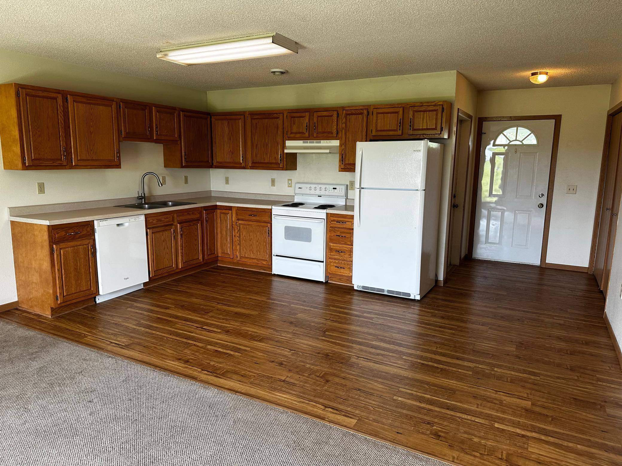 960 Portland ST, Villard, MN 56385