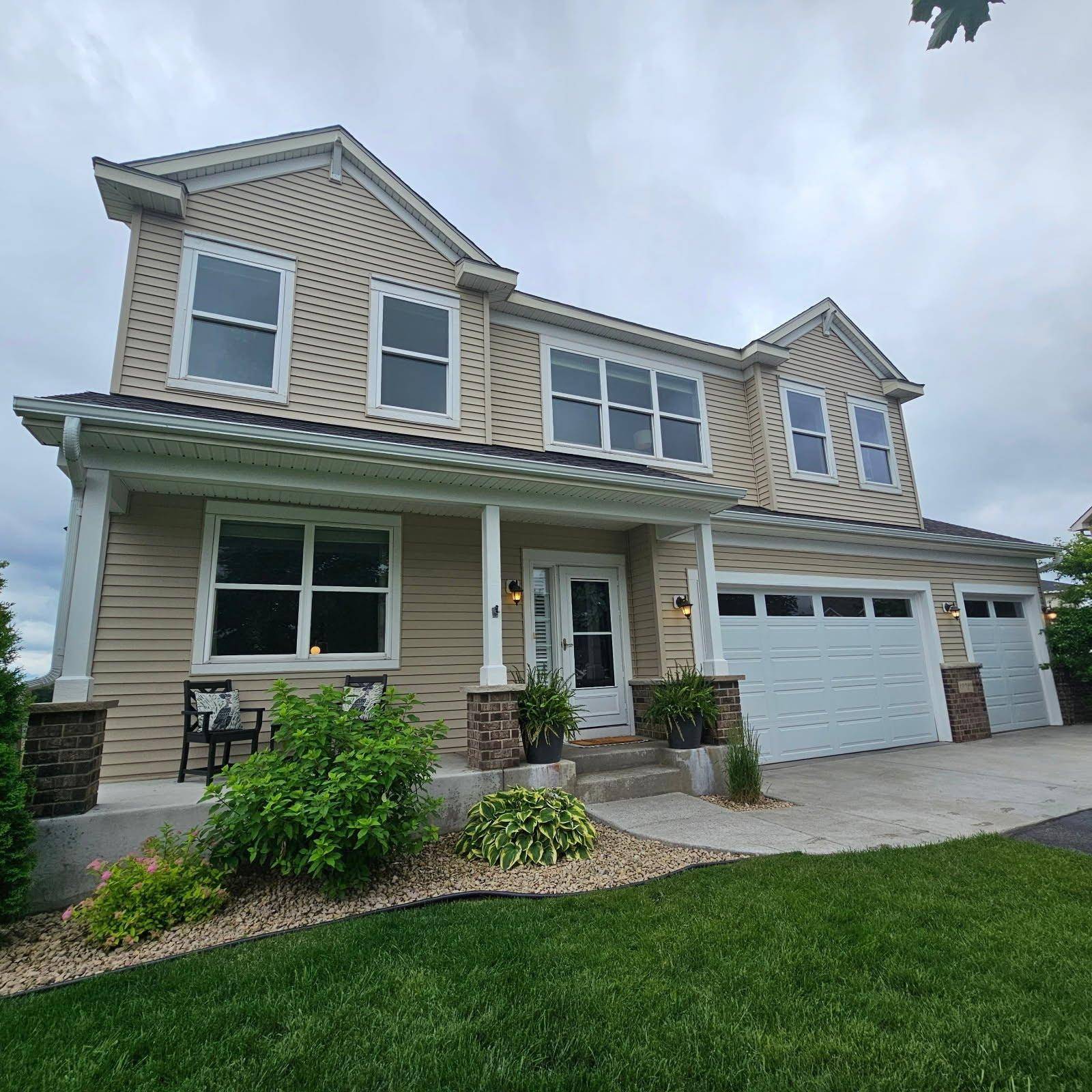 19727 Hazel Nut CT, Lakeville, MN 55044