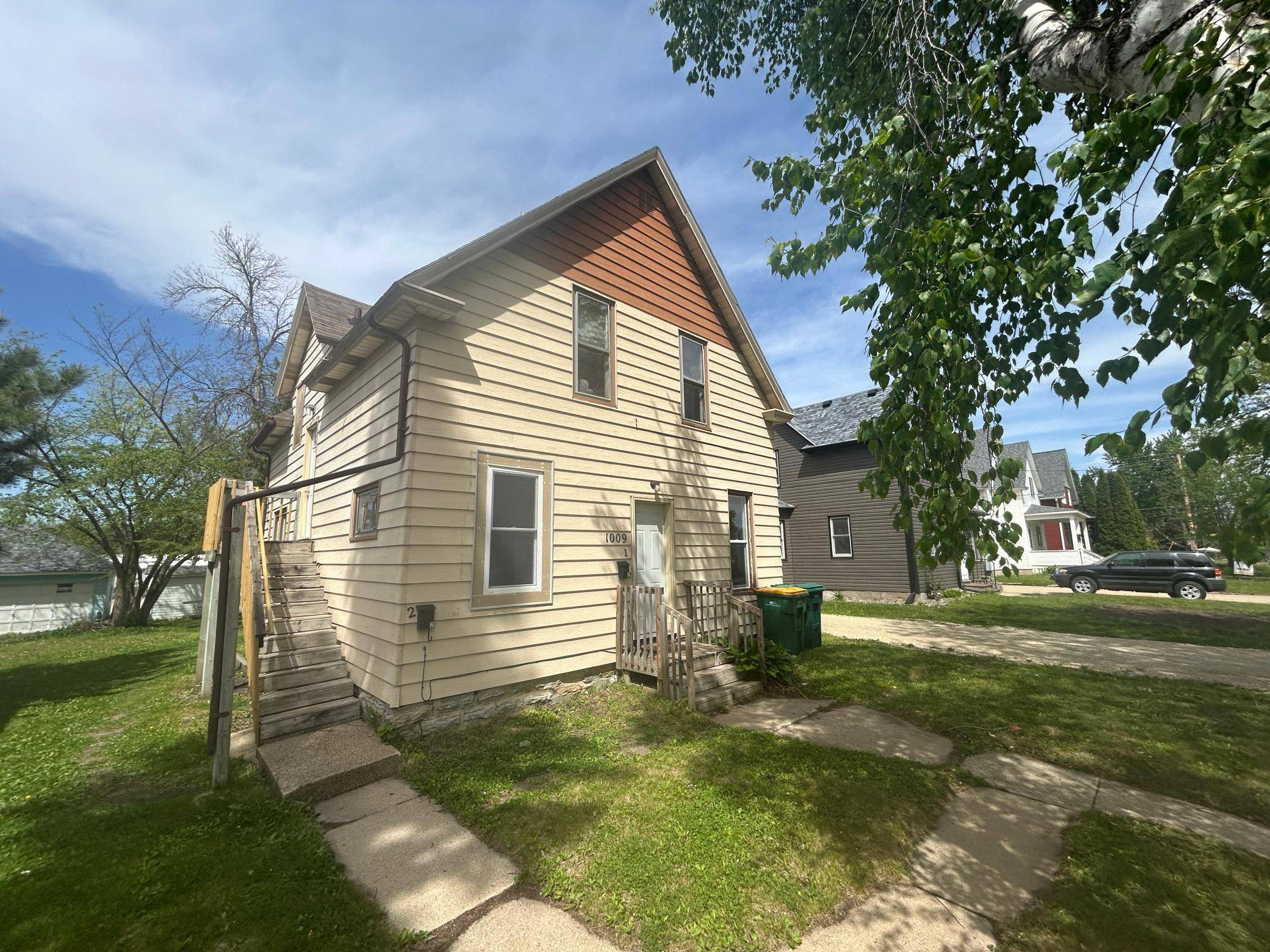 1009 E Center ST, Rochester, MN 55904