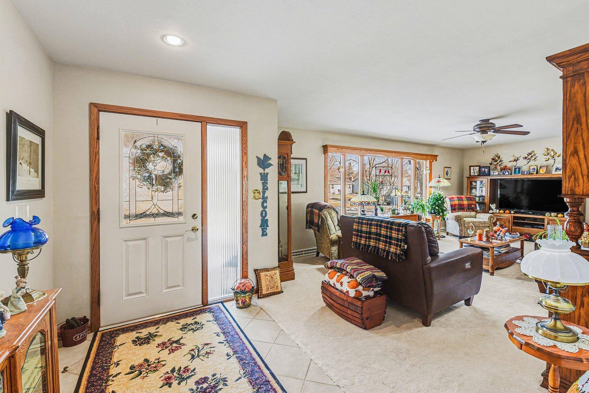 417 S Fairview DR, Luverne, MN 56156
