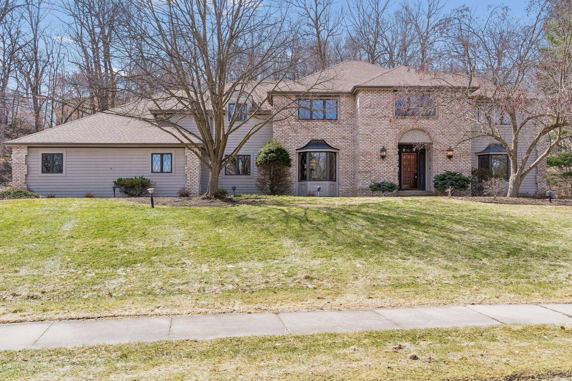1337 Woodland DR SW, Rochester, MN 55902