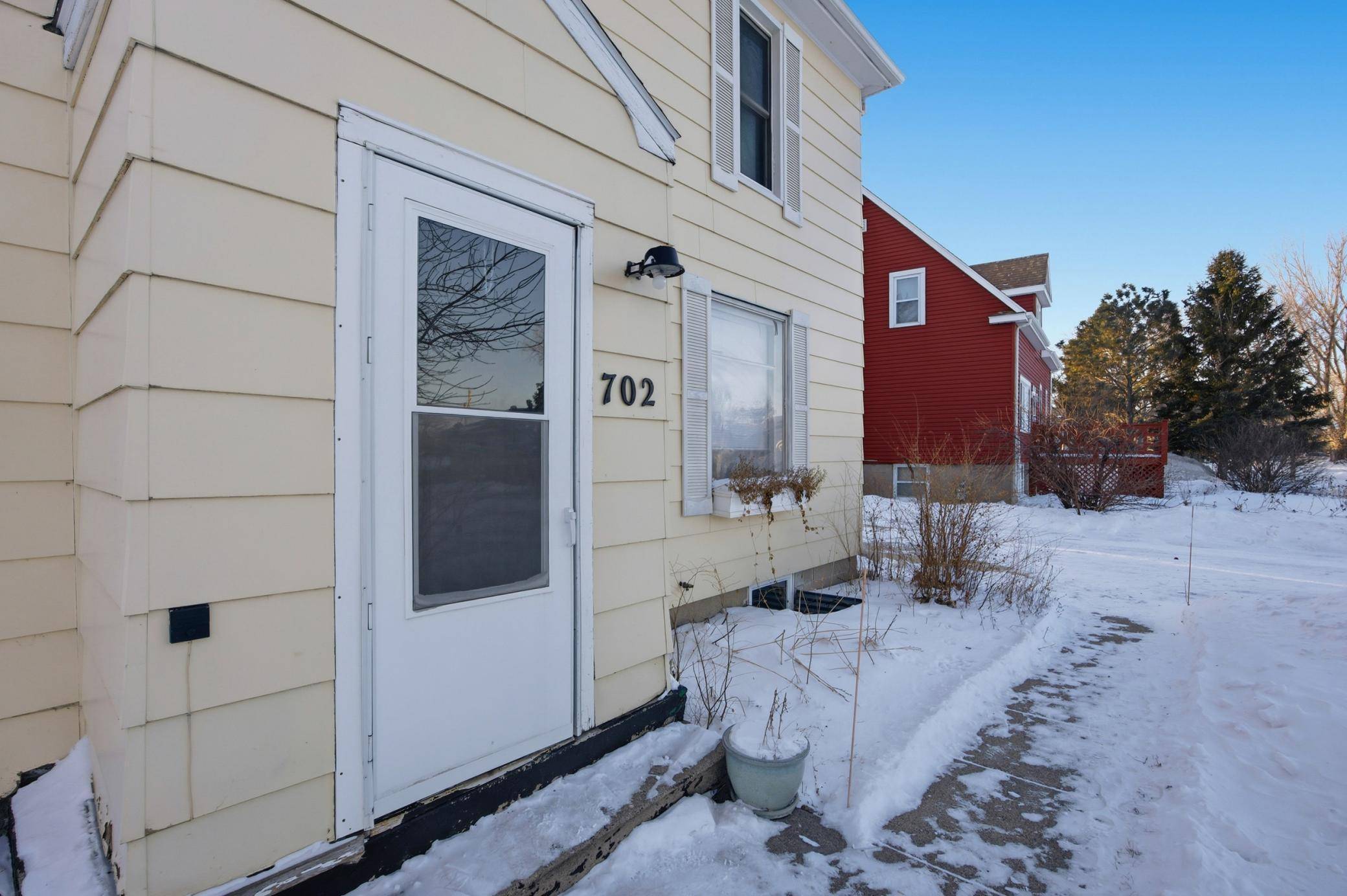 702 21st ST S, Fargo, ND 58103
