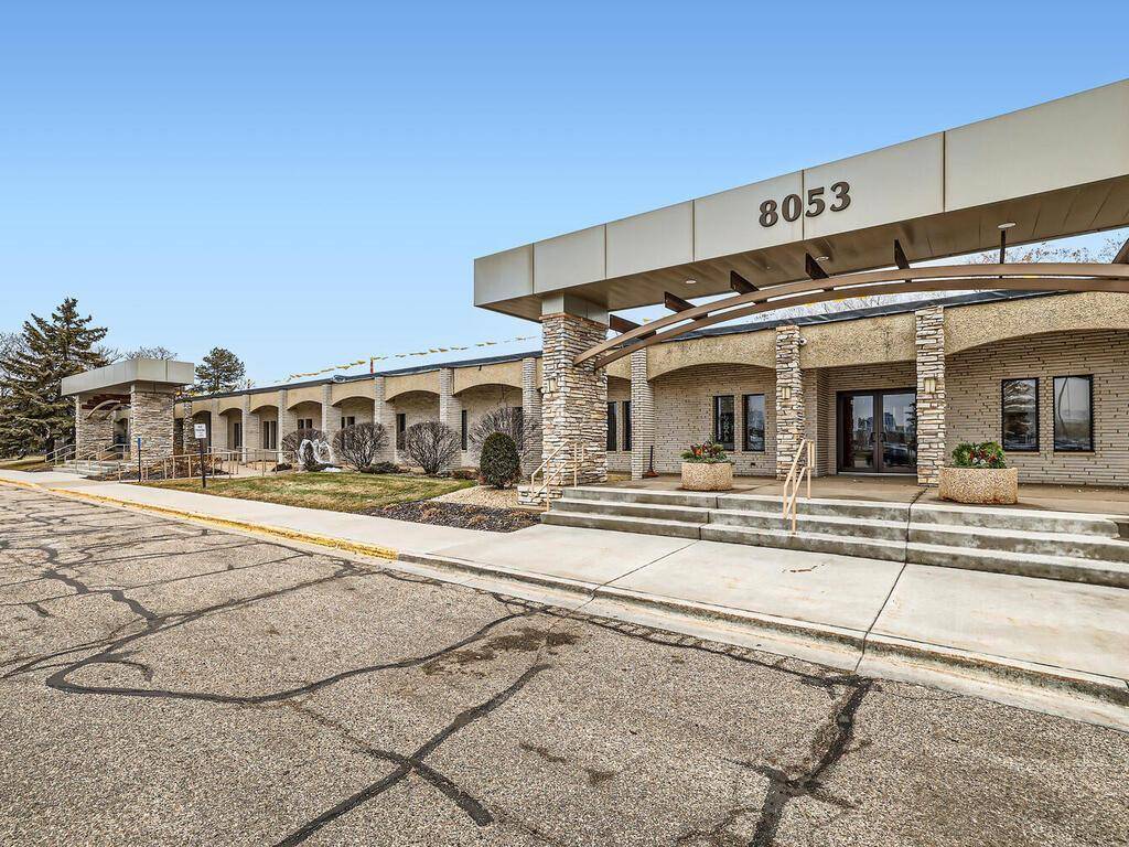 8053 E Bloomington FWY ##9, Bloomington, MN 55420