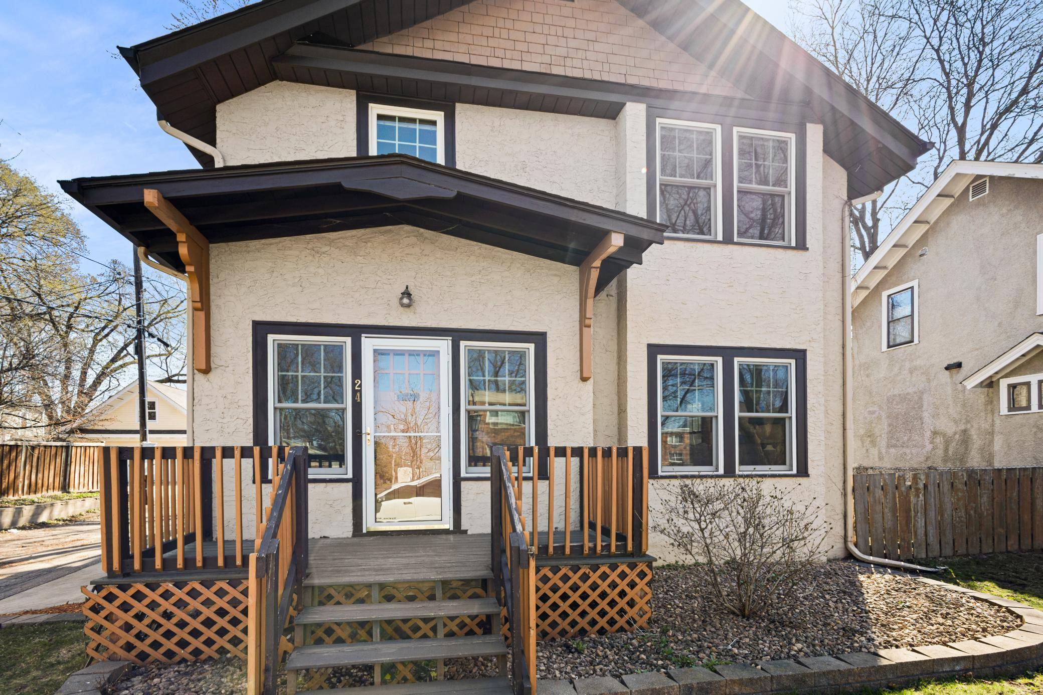 24 Wheeler ST S, Saint Paul, MN 55105