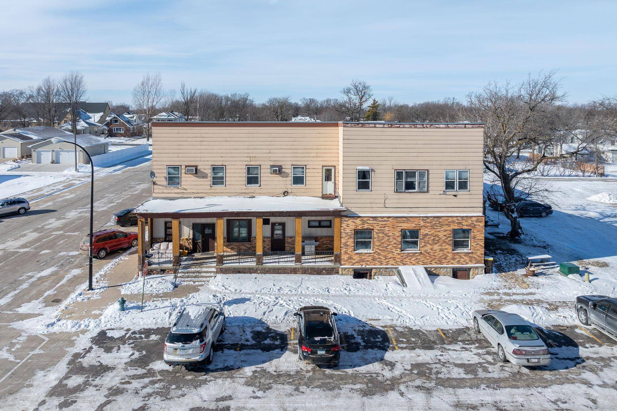 10 1st AVE NW, Wells, MN 56097