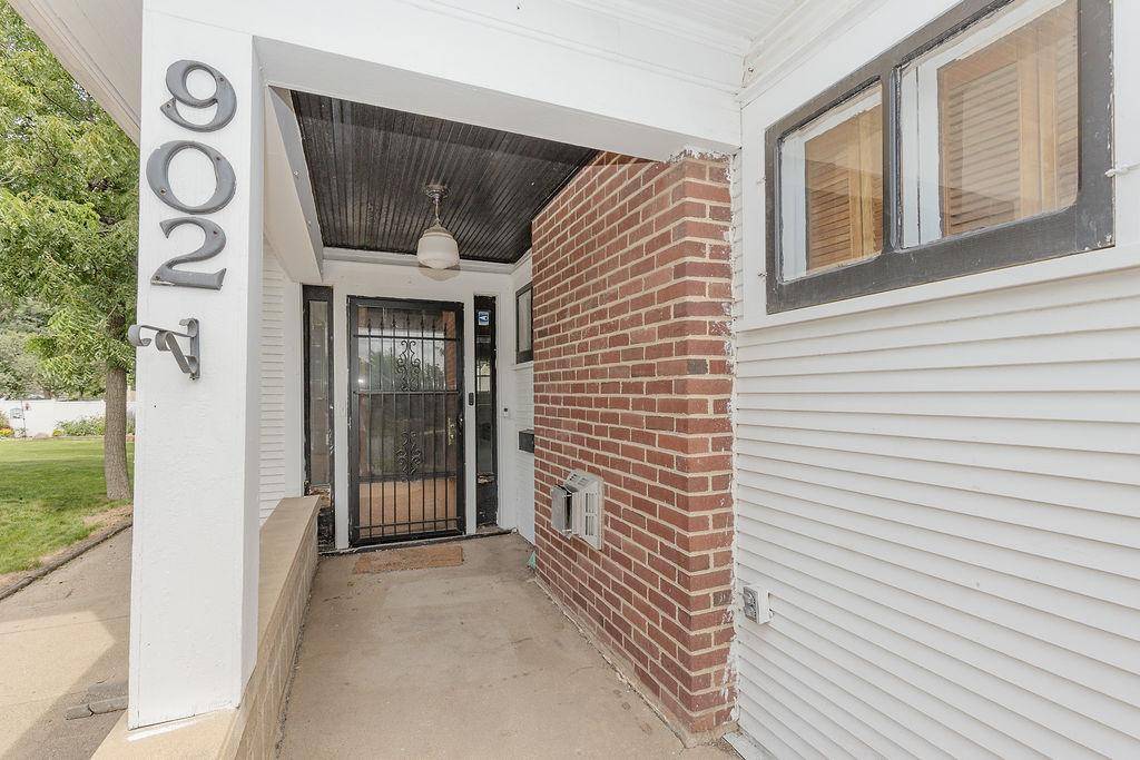 902 White ST, Jackson, MN 56143