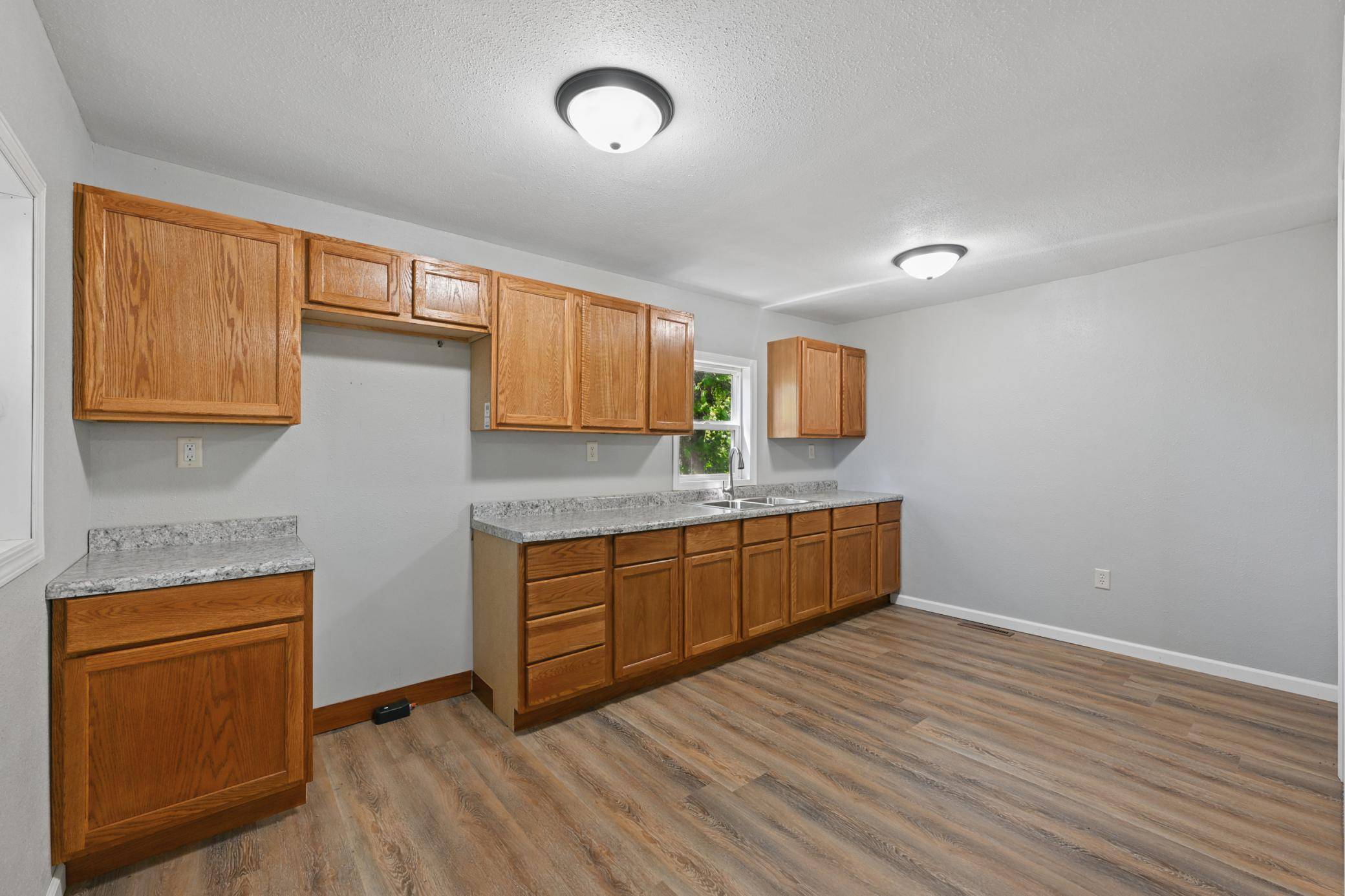 108 Maple ST, Jackson, MN 56143