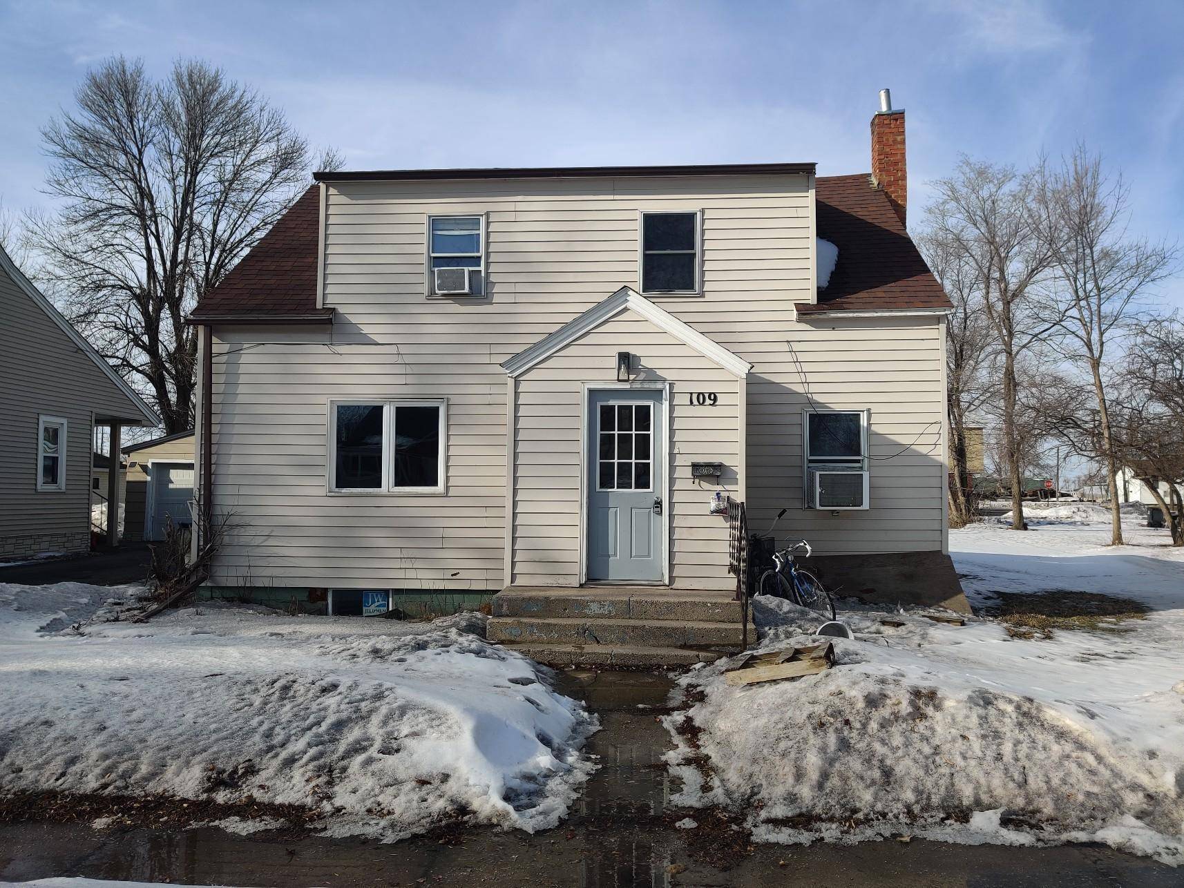 109 E 9th ST, Morris, MN 56267