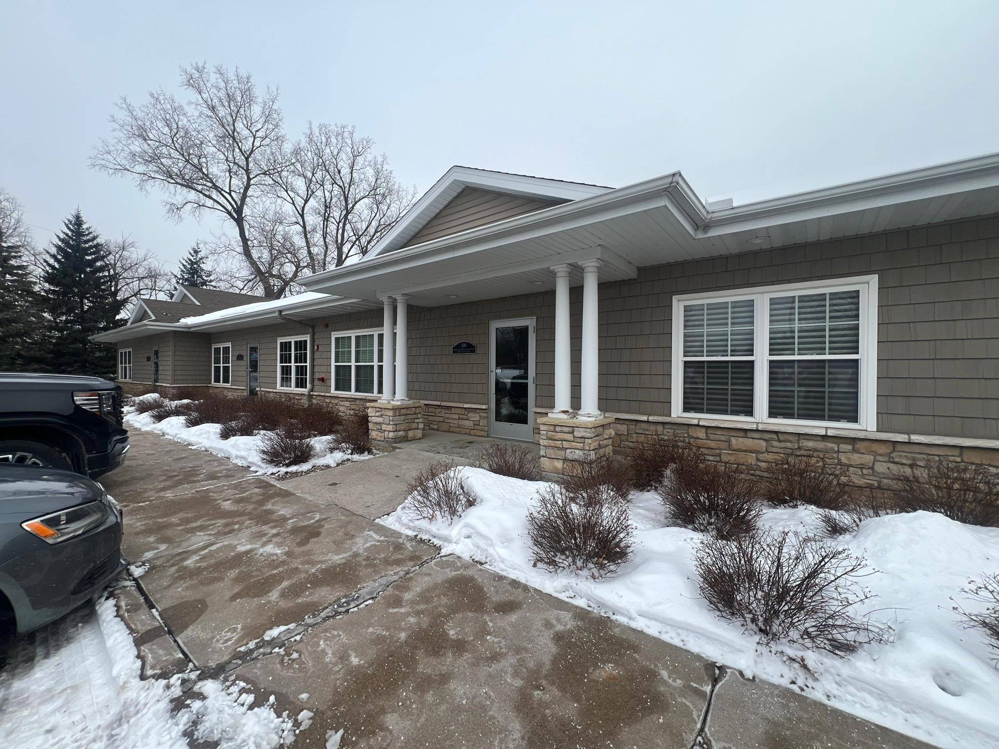 3820 Cleveland AVE N, Arden Hills, MN 55112