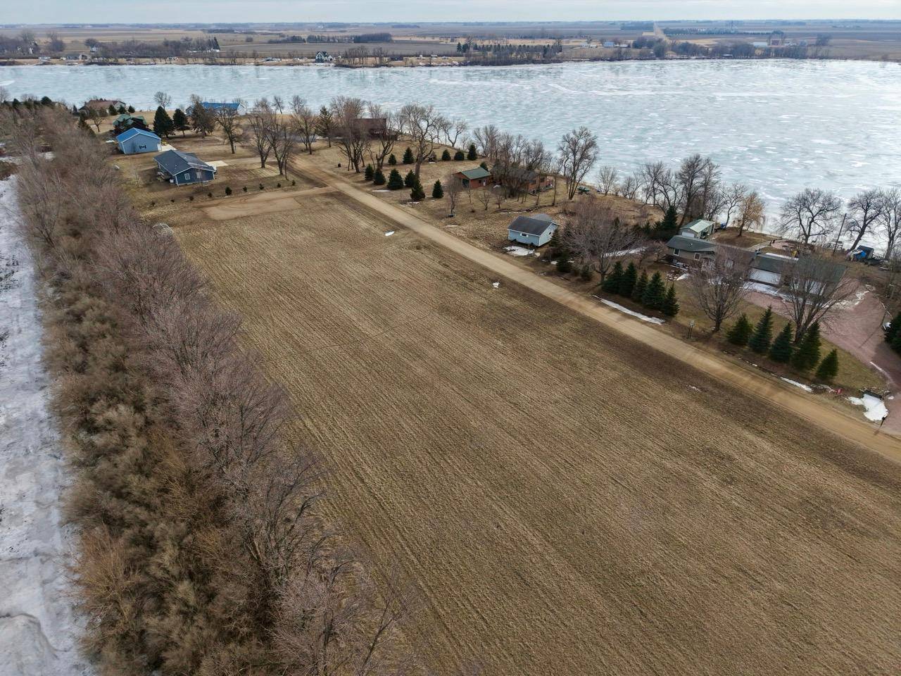2 Lime Lake DR, Avoca, MN 56114
