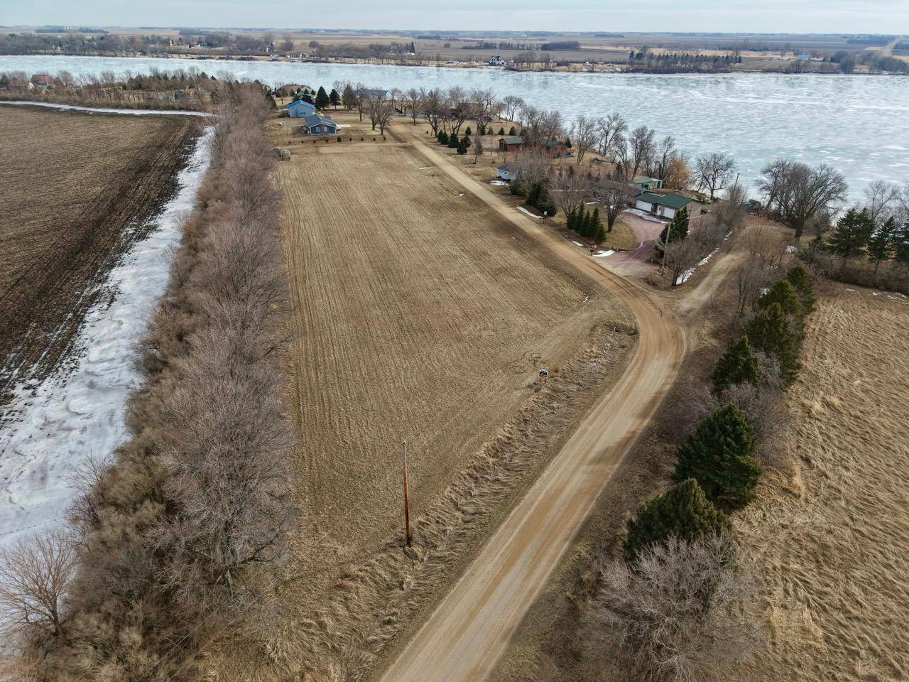 2 Lime Lake DR, Avoca, MN 56114