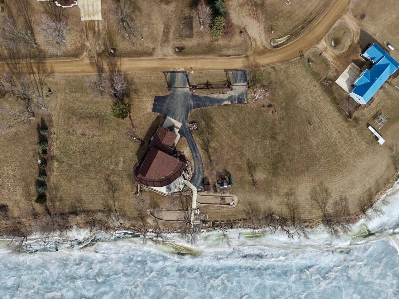 11 Lime Lake DR, Avoca, MN 56114
