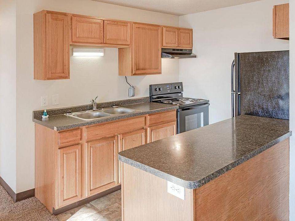 1420 6th AVE S #104, Saint Cloud, MN 56301