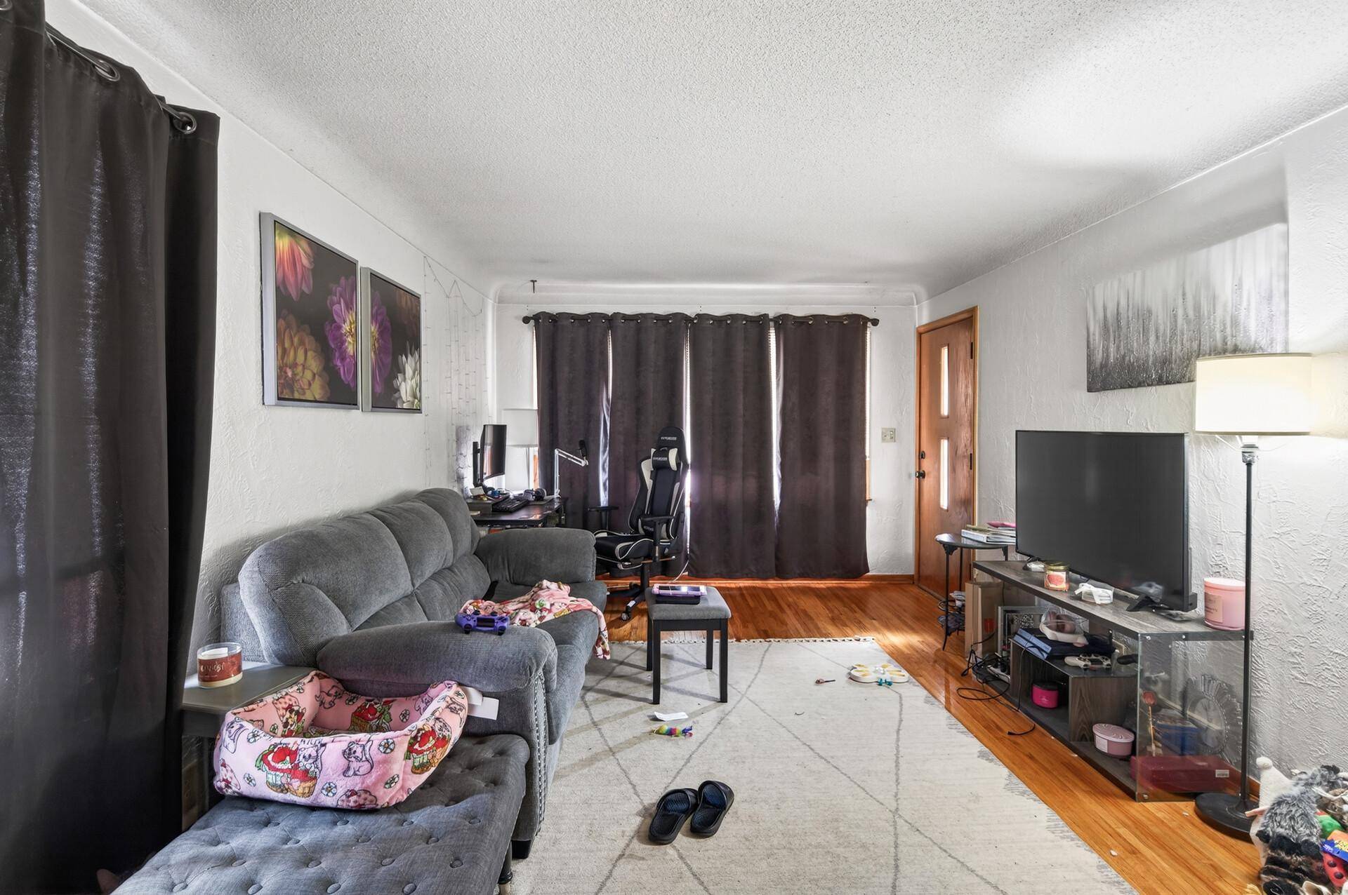 913 Russell ST, Saint Paul, MN 55106