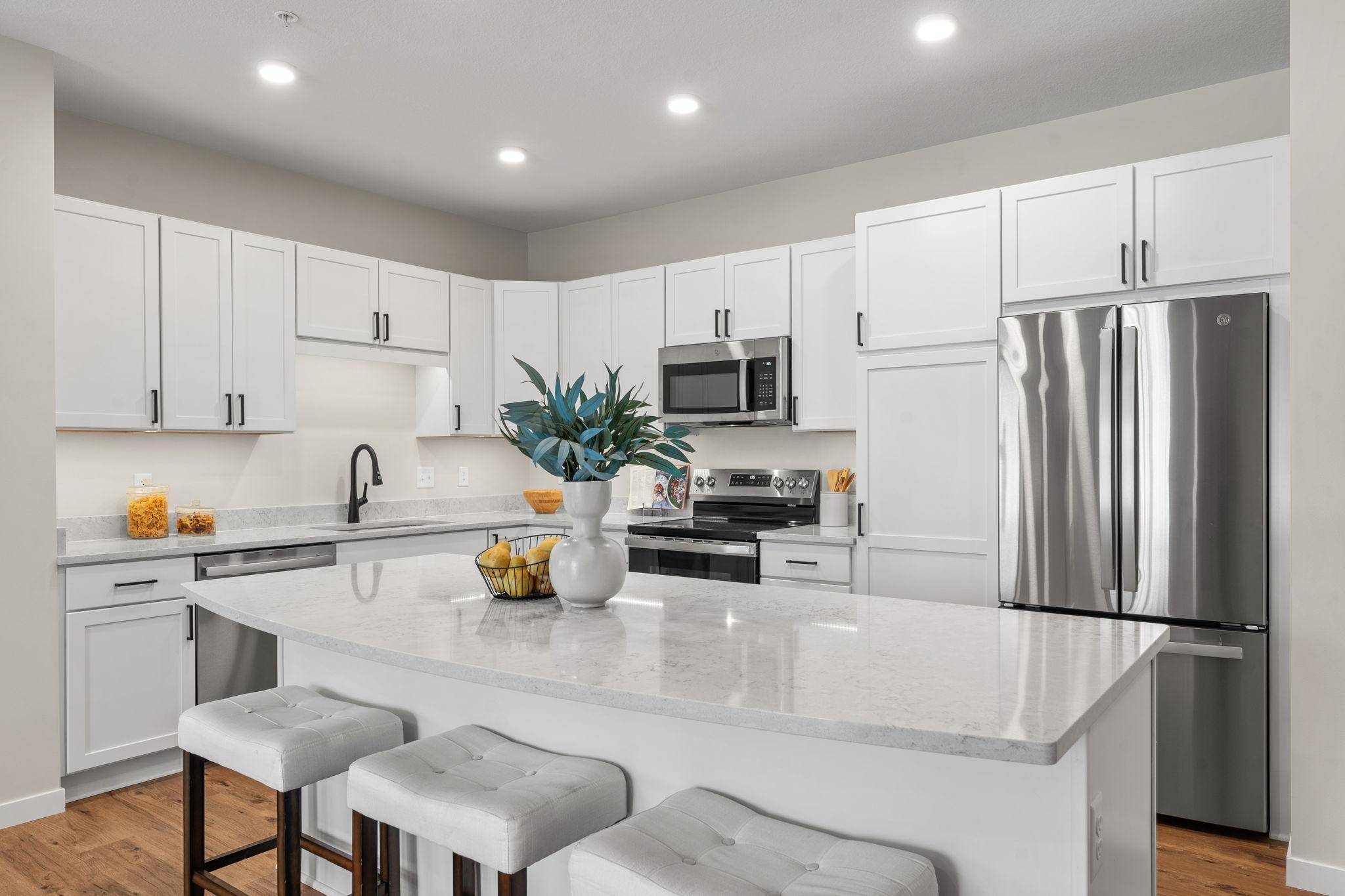 2350 Harbor Place #214, Mound, MN 55364
