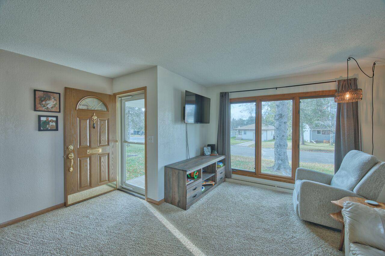 312 S 2nd ST W, Aurora, MN 55705