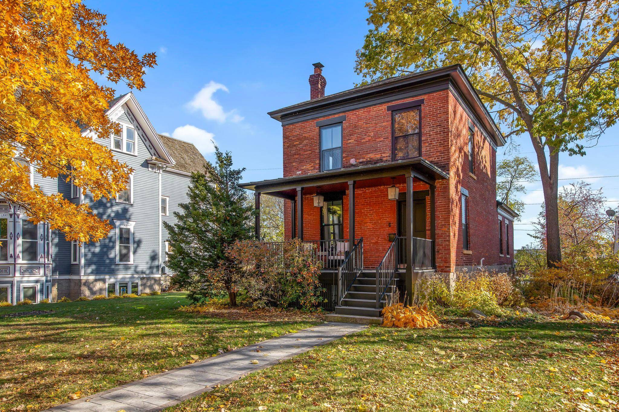 53 Irvine PARK, Saint Paul, MN 55102