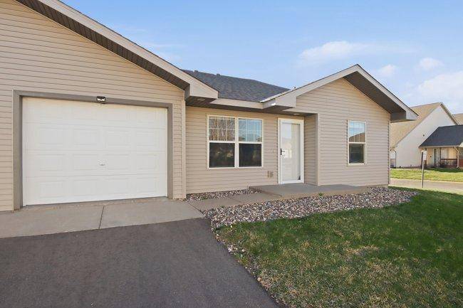 300 Cedar ST #15, Baldwin, WI 54002