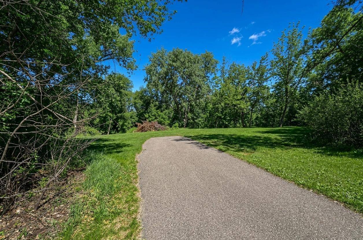 1407 Mineral Springs Pkwy NE, Owatonna, MN 55060