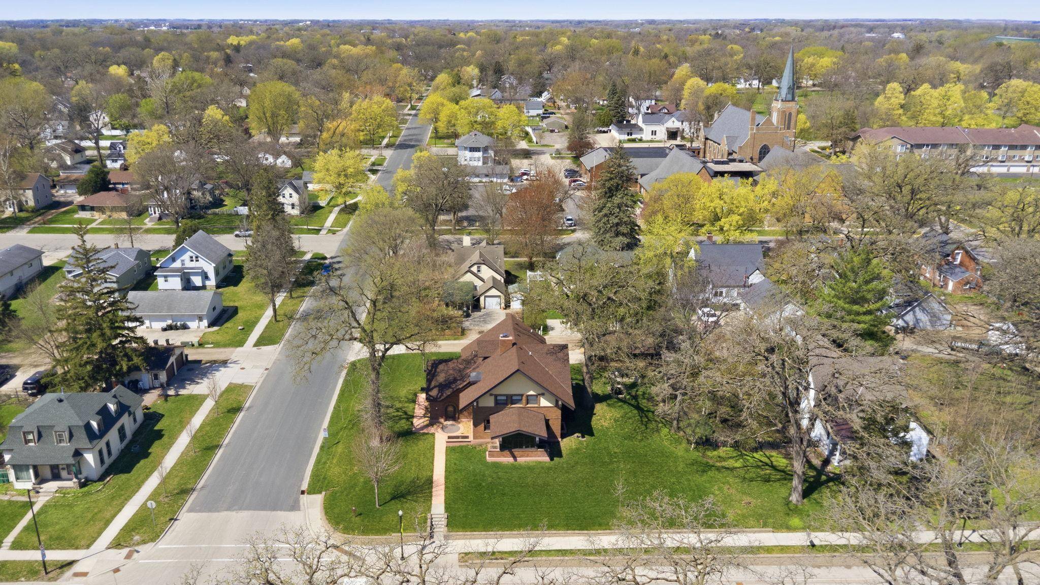 446 Main ST S, Hutchinson, MN 55350