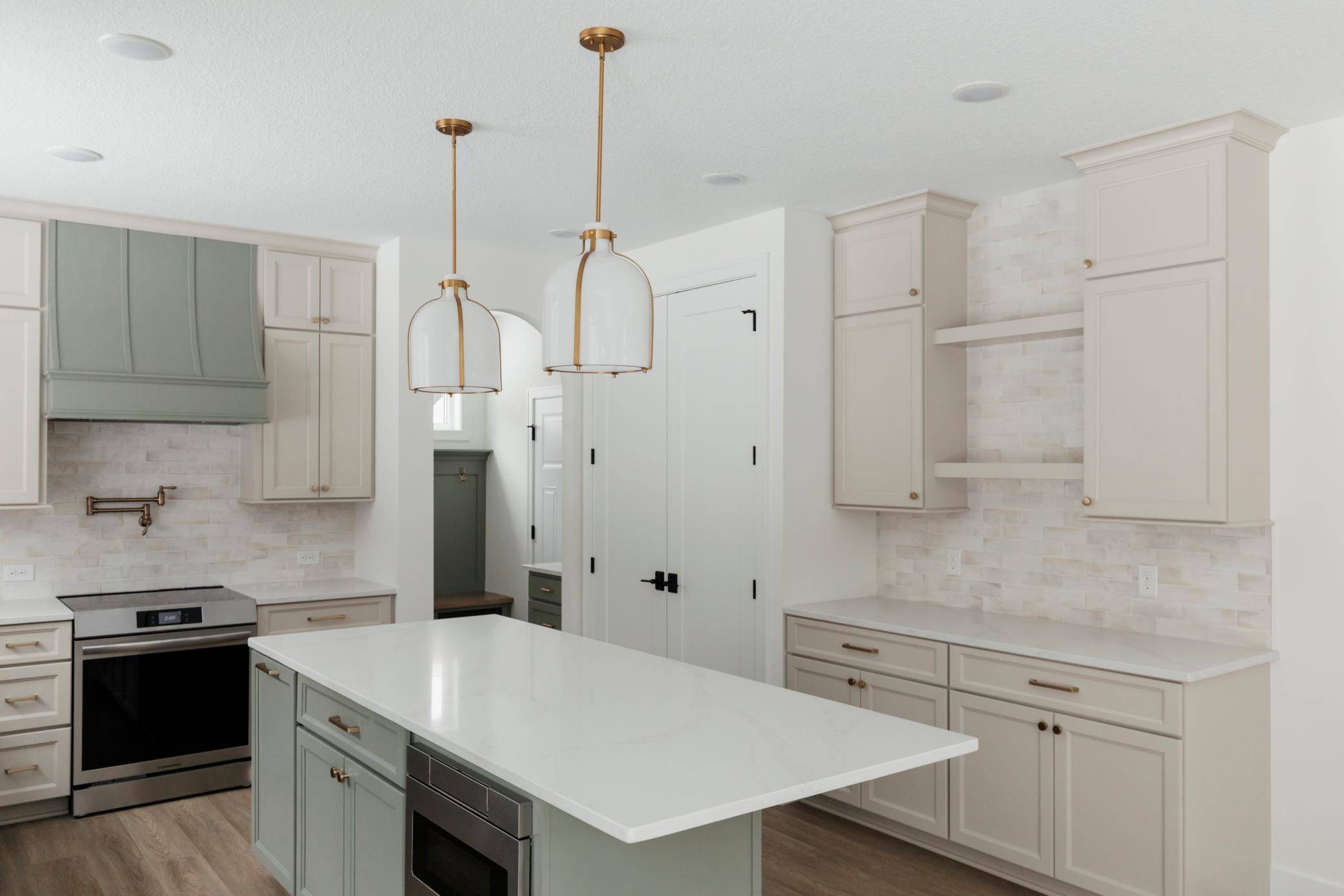 2816 Oxford ST N #Parcel 2, Roseville, MN 55126
