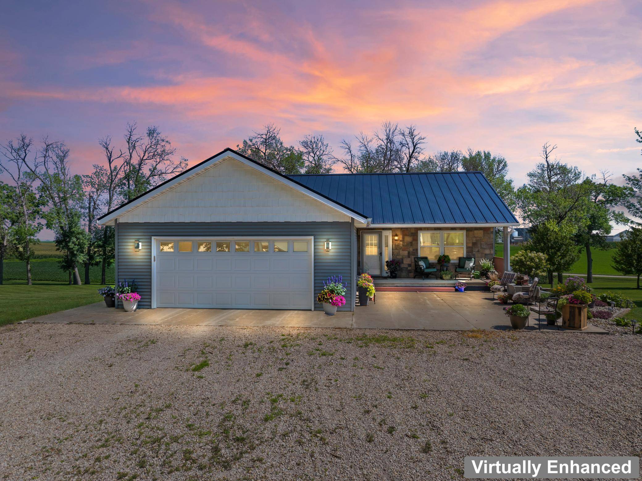 23371 650th AVE, Alden, MN 56009