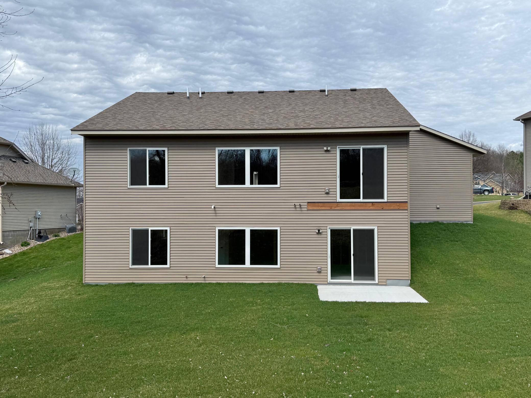 2804 Oak Lawn DR, Northfield, MN 55057
